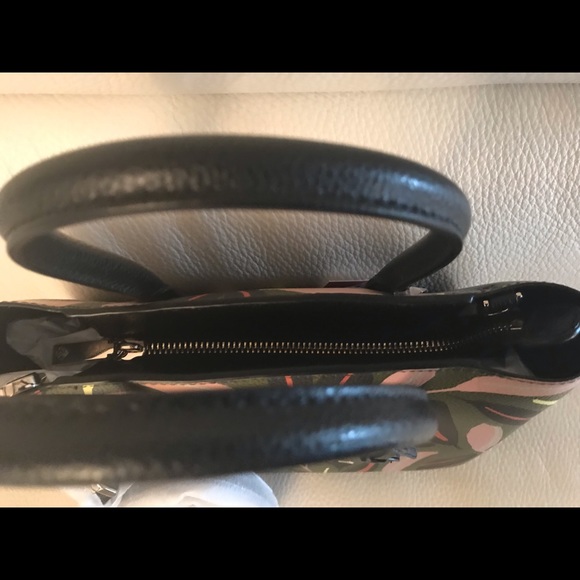 KATE SPADE Crossbody Satchel - Picture 4 of 8